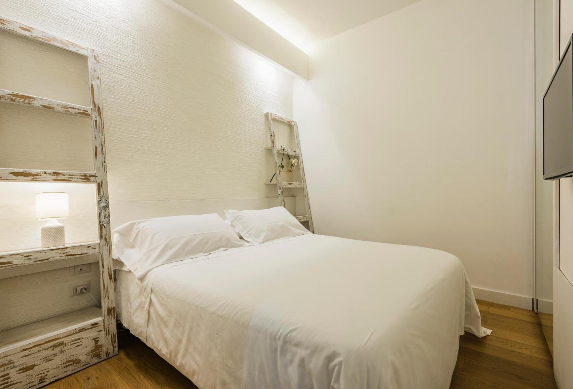 Ferrini Home - Suites คาตาเนีย ภายนอก รูปภาพ