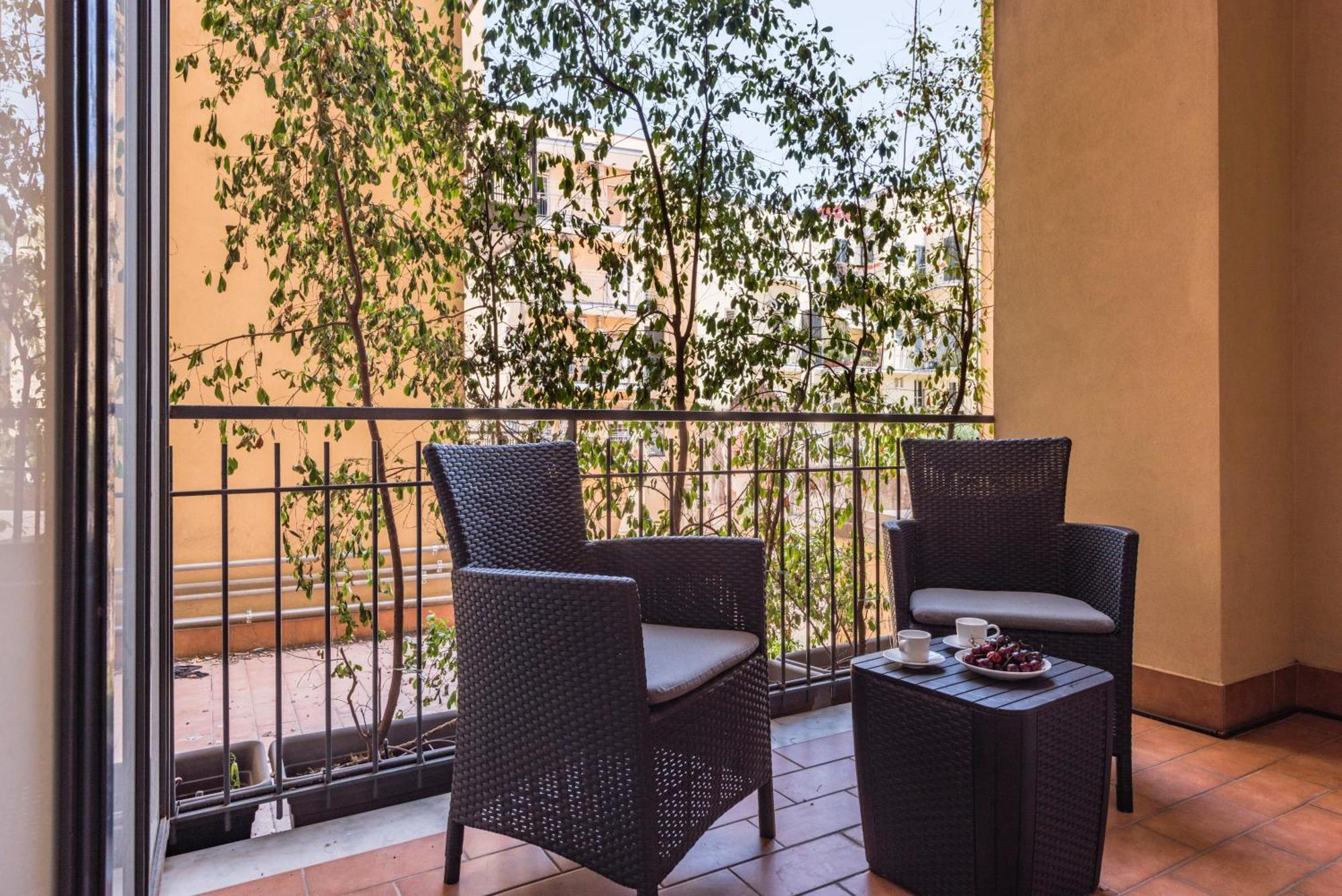 Ferrini Home - Suites คาตาเนีย ภายนอก รูปภาพ
