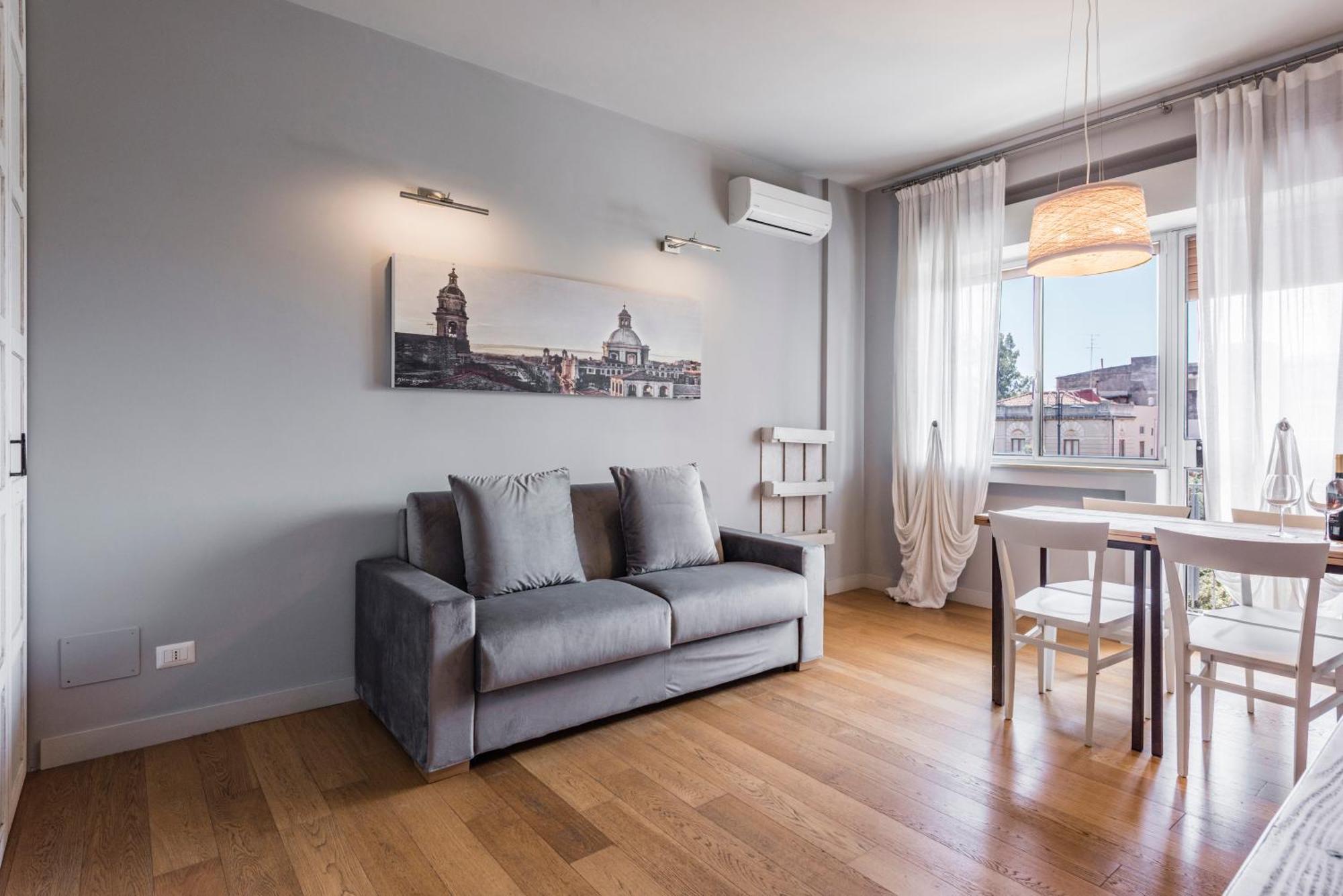 Ferrini Home - Suites คาตาเนีย ภายนอก รูปภาพ