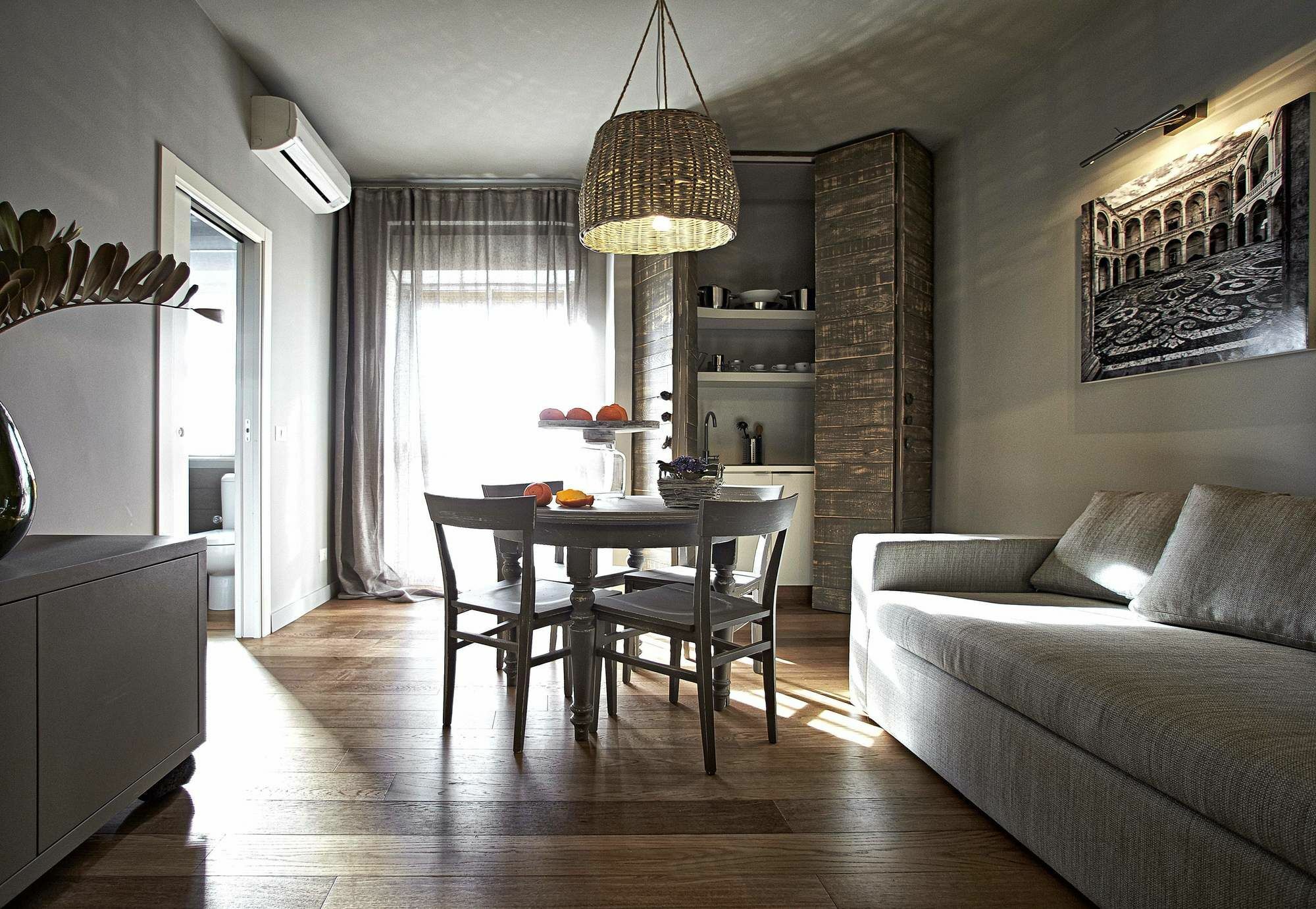 Ferrini Home - Suites คาตาเนีย ภายนอก รูปภาพ