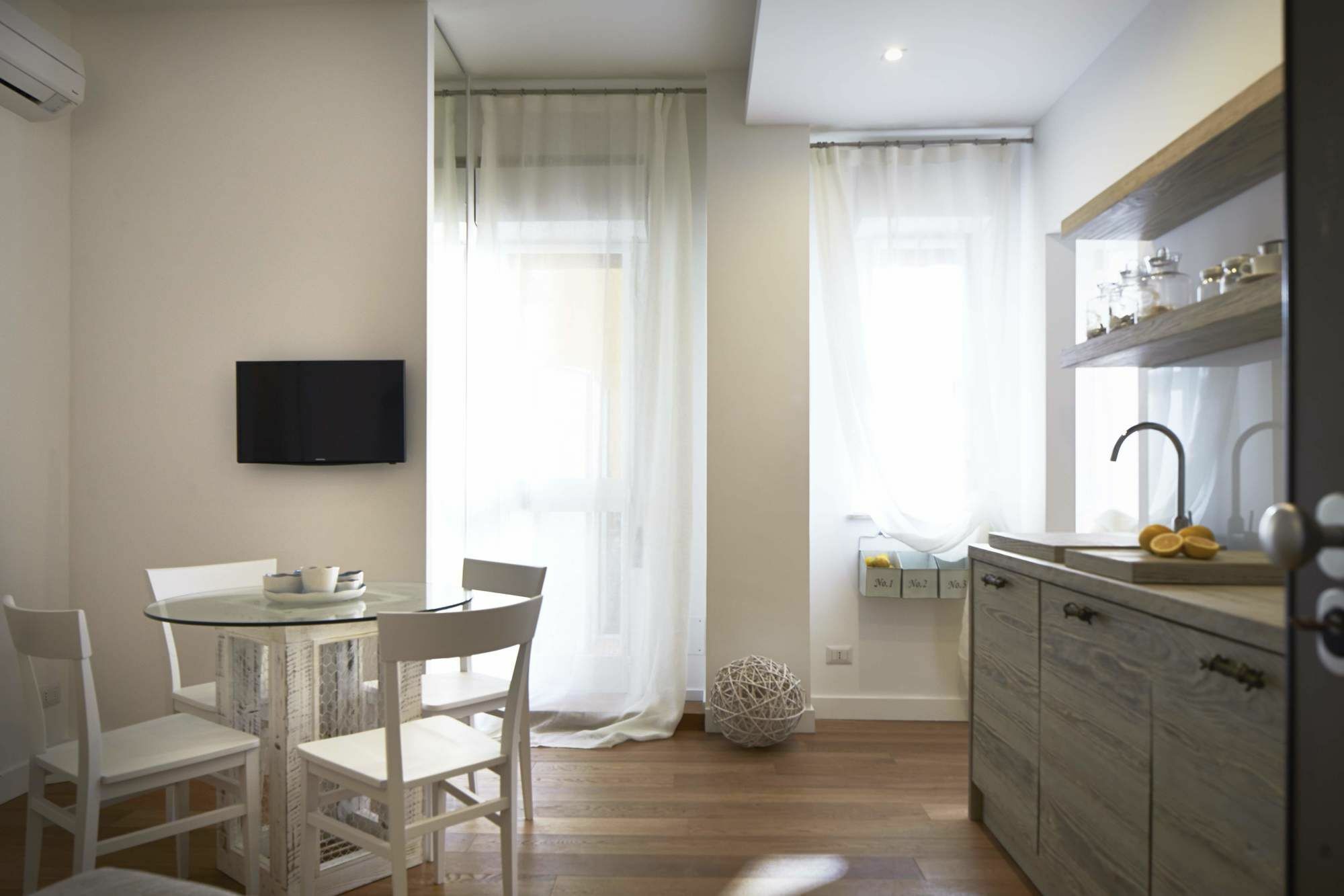 Ferrini Home - Suites คาตาเนีย ภายนอก รูปภาพ